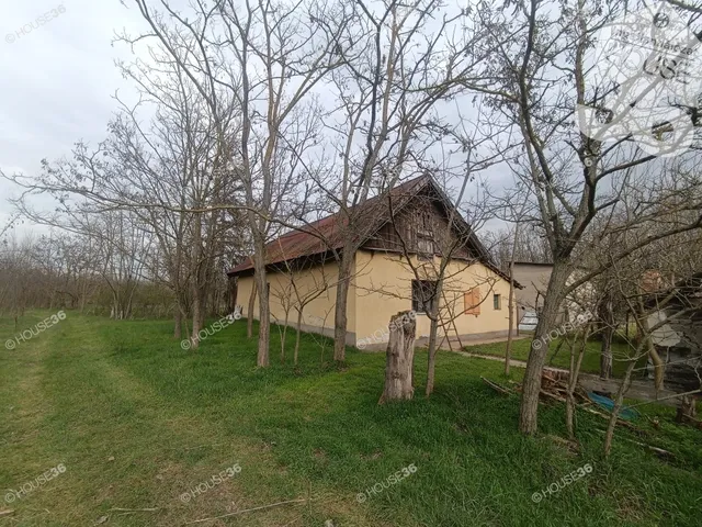 Eladó mezőgazdasági ingatlan Pálmonostora 75 nm