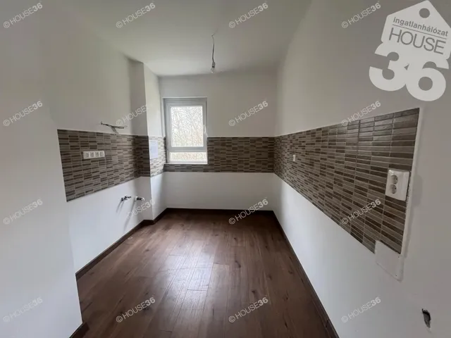 Eladó lakás Izsák 63 nm