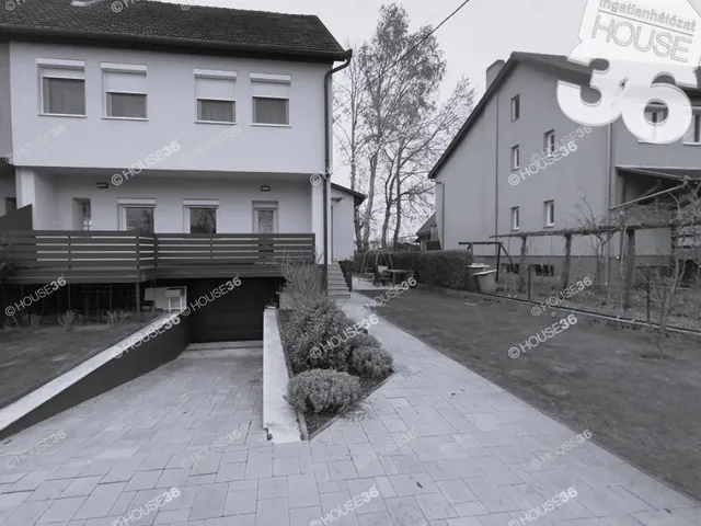Eladó ház Kecskemét, Petőfiváros 171 nm