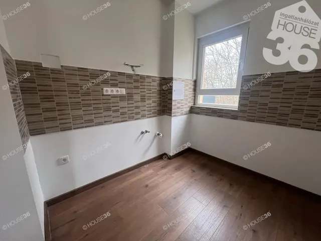 Eladó lakás Izsák 63 nm