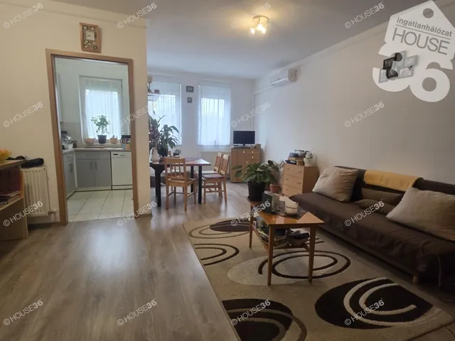 Eladó lakás Kecskemét 72 nm