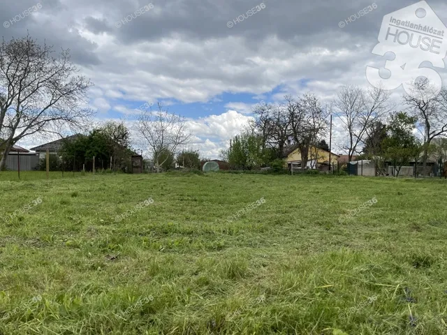 Eladó telek Kecskemét 906 nm