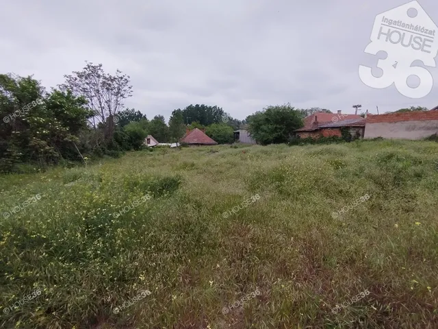 Eladó telek Tiszaalpár 1403 nm