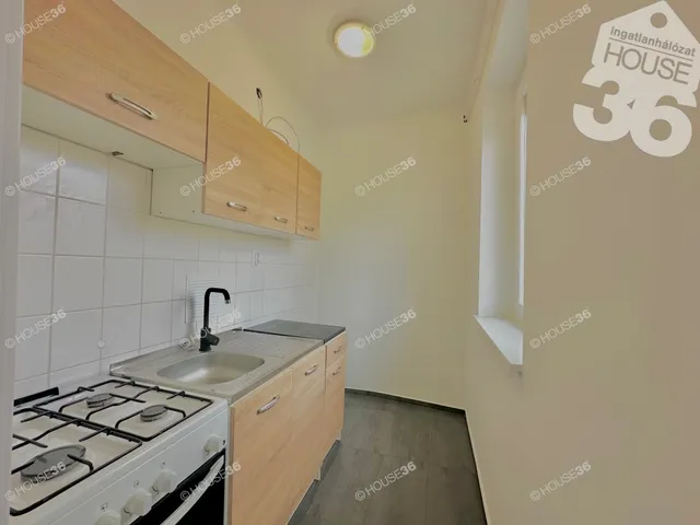 Eladó lakás Kecskemét, Szolnokihegy 42 nm