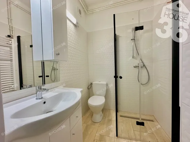 Eladó lakás Kecskemét, Szolnokihegy 42 nm