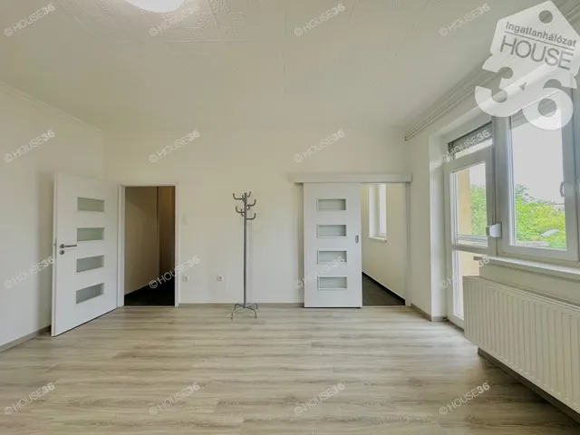 Eladó lakás Kecskemét, Hunyadiváros 42 nm
