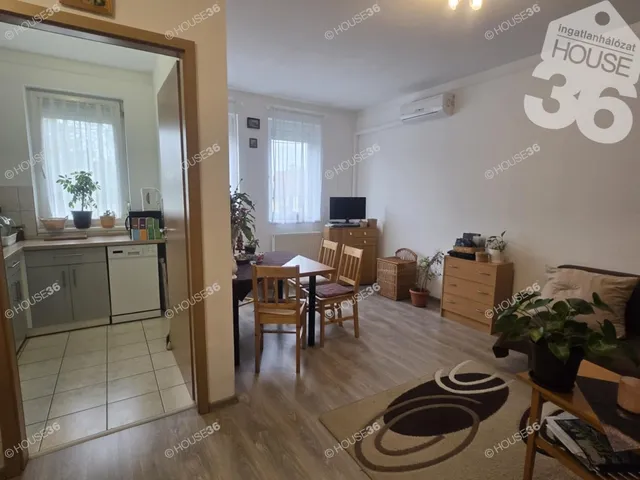 Eladó lakás Kecskemét, Belváros 72 nm