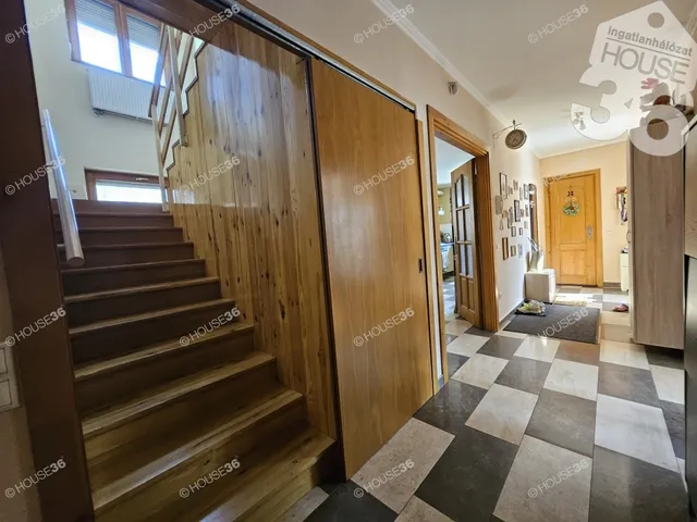 Eladó ház Kecskemét 220 nm