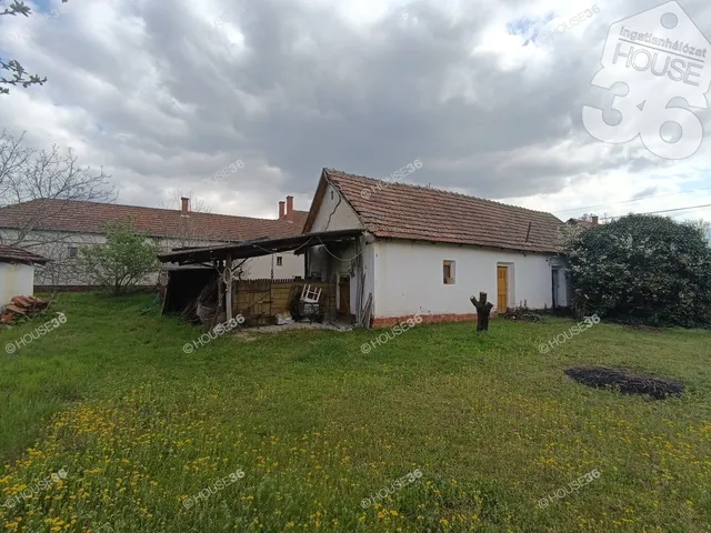 Eladó ház Szank 98 nm