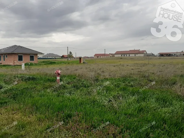 Eladó telek Kiskunfélegyháza, Bankfalu 990 nm