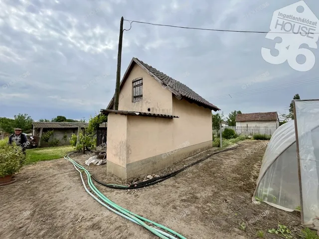 Eladó telek Kiskunfélegyháza 4181 nm
