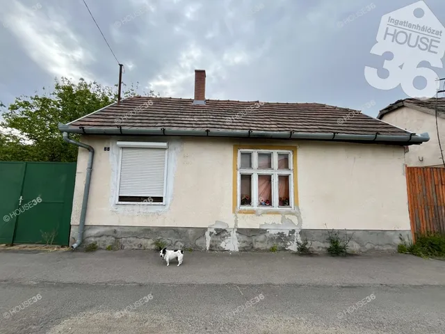 Eladó ház Kecskemét, Hunyadiváros 48 nm