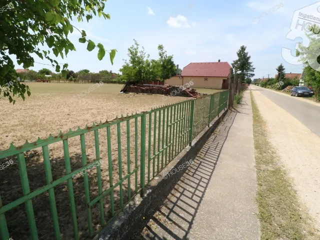 Eladó telek Pirtó 2570 nm