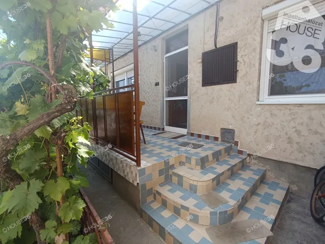Eladó ház Tiszakécske 120 nm