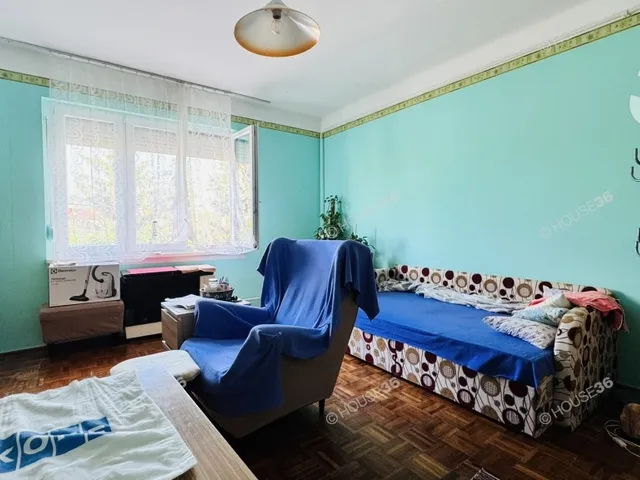 Eladó lakás Kecskemét, Hunyadiváros 28 nm