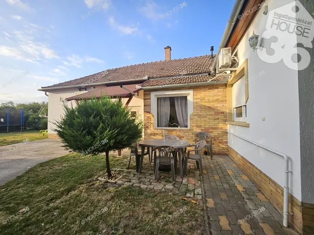 Eladó ház Kecskemét, Szent László-város 95 nm