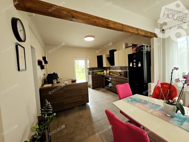 Eladó ház Szabadszállás 230 nm