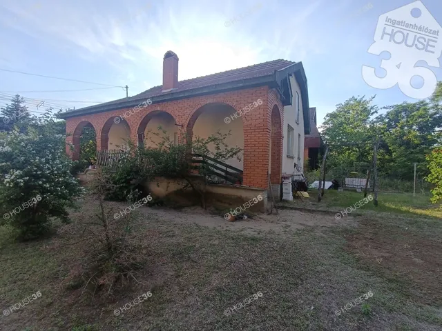 Eladó ház Tiszaalpár 70 nm