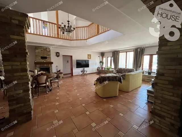 Eladó ház Kerekegyháza 698 nm