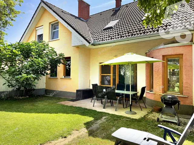 Eladó ház Kecskemét, Hollandfalu 200 nm