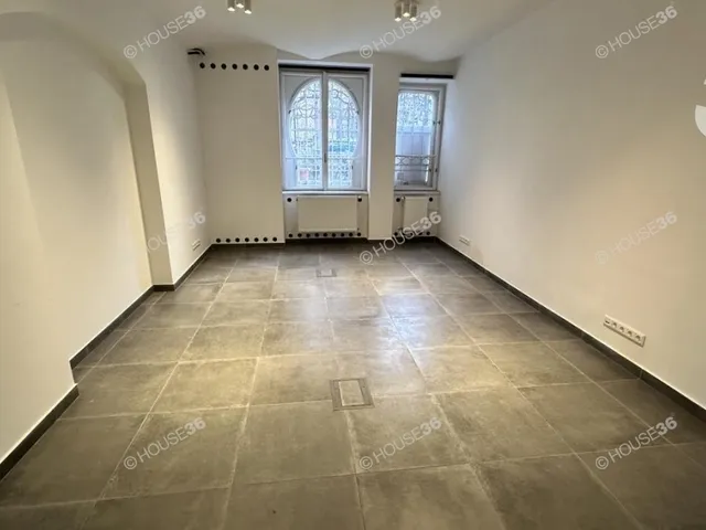 Kiadó kereskedelmi és ipari ingatlan Budapest VI. kerület, Diplomatanegyed 102 nm