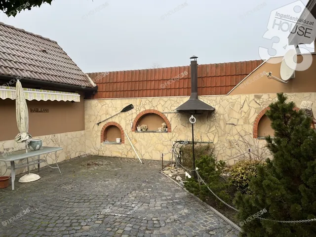 Eladó ház Solt 220 nm