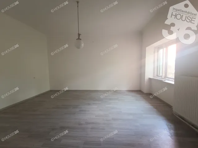 Eladó lakás Kiskunfélegyháza 64 nm
