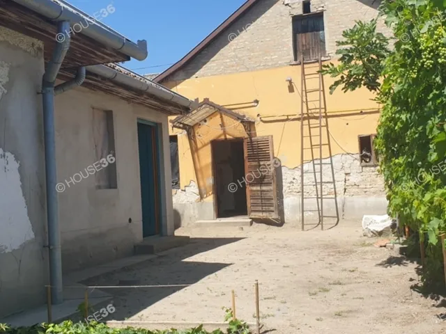 Eladó ház Kecskemét 90 nm