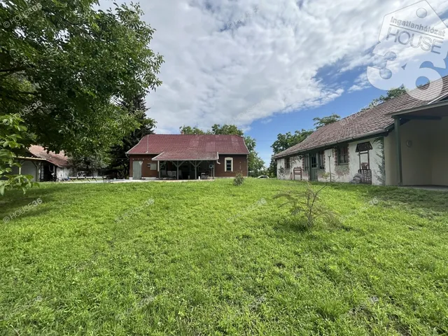 Eladó mezőgazdasági ingatlan Kocsér 225 nm