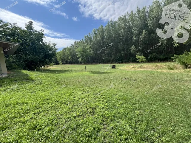 Eladó mezőgazdasági ingatlan Kocsér 225 nm