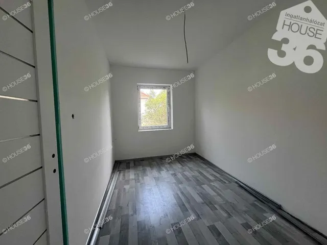 Eladó ház Izsák 64 nm