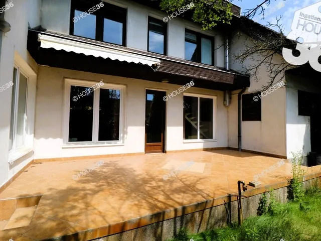 Eladó ház Kiskőrös 250 nm