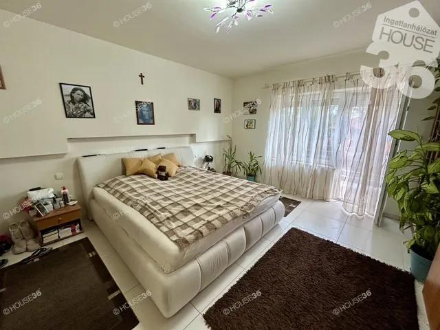 Eladó ház Kecskemét, Hetényegyháza 360 nm