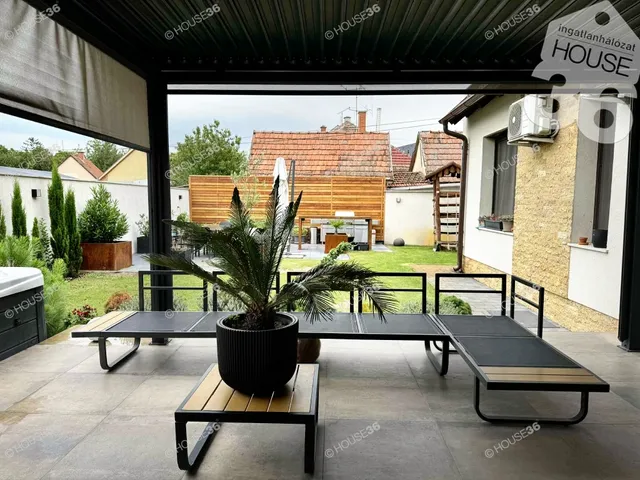 Eladó ház Kecskemét 250 nm