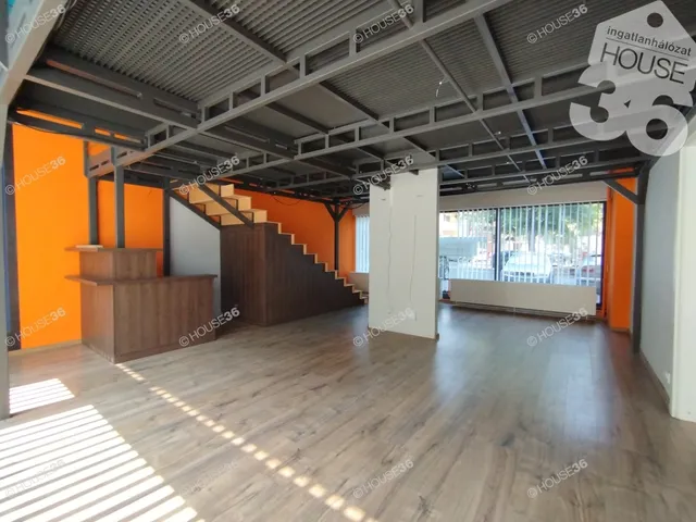 Kiadó kereskedelmi és ipari ingatlan Kecskemét 133 nm