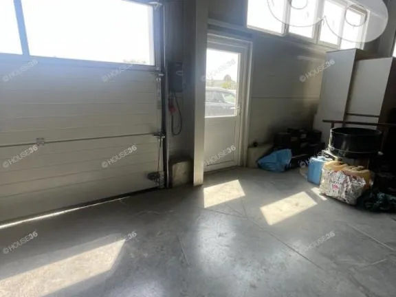 Eladó kereskedelmi és ipari ingatlan Kecskemét 1656 nm