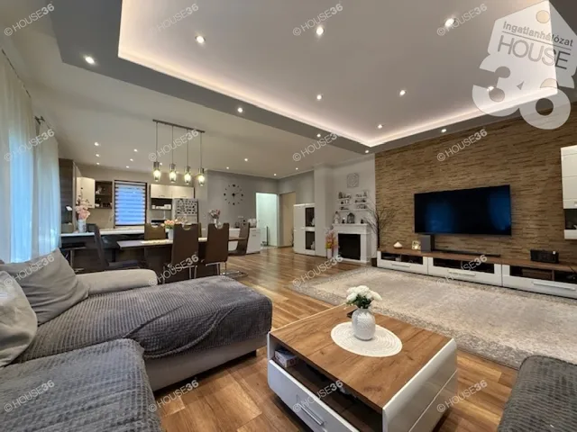 Eladó ház Ballószög 166 nm