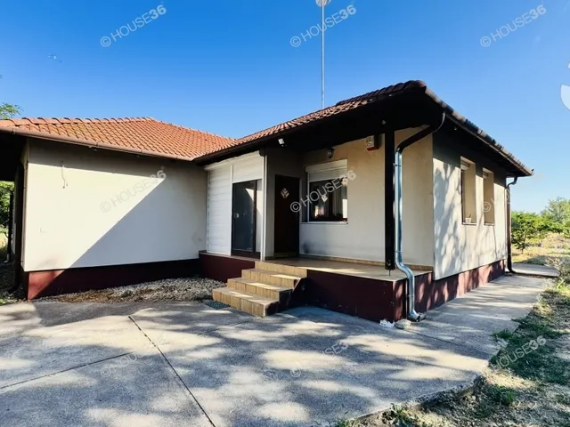 Eladó ház Kecskemét, Hetényegyháza 100 nm