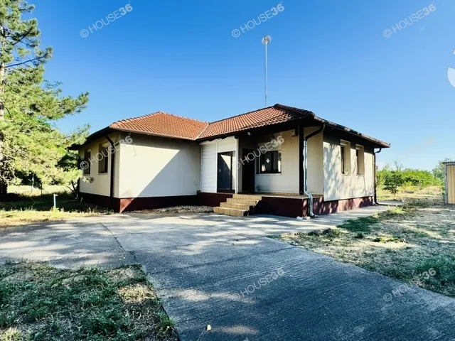 Eladó ház Kecskemét 100 nm