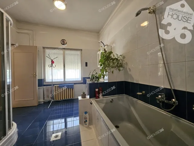 Eladó ház Kecskemét, Villanegyed 90 nm