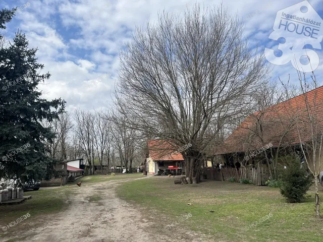 Eladó kereskedelmi és ipari ingatlan Szentkirály 120 nm