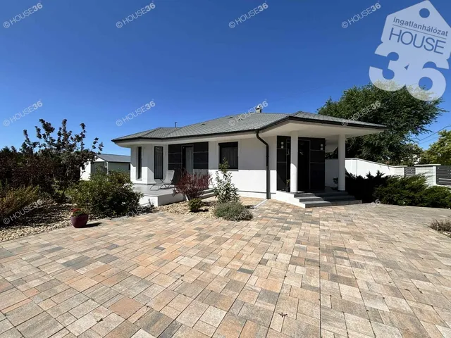 Eladó ház Helvécia 105 nm