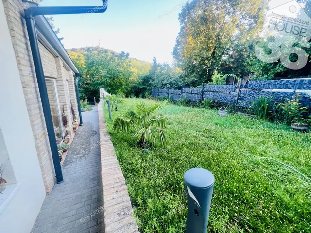 Eladó ház Szekszárd 140 nm