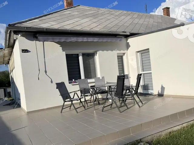 Eladó ház Izsák 67 nm