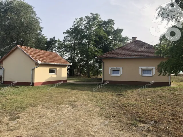 Eladó mezőgazdasági ingatlan Tiszaalpár 70 nm