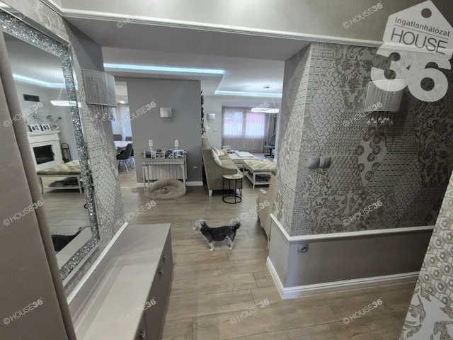 Eladó ház Kecskemét, Hunyadiváros 153 nm