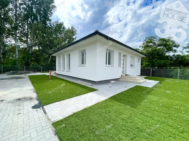 Eladó ház Ballószög 108 nm