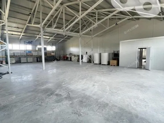 Eladó kereskedelmi és ipari ingatlan Kecskemét 1656 nm