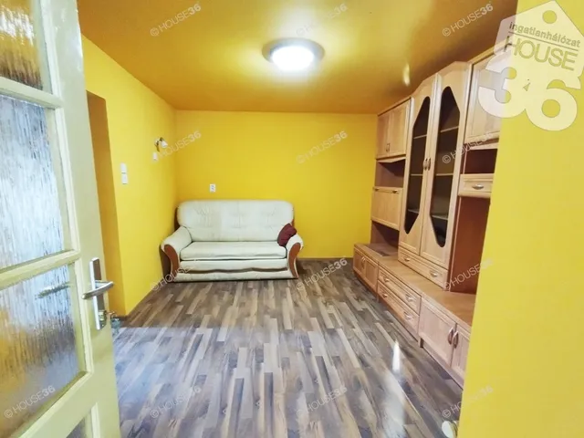 Eladó ház Tiszaalpár 46 nm