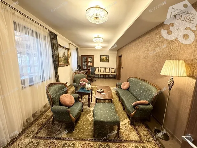 Eladó ház Kecskemét, Kadafalva 275 nm